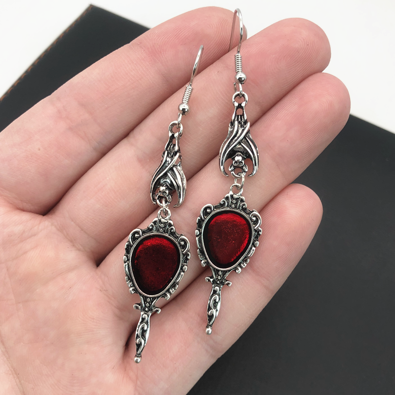 Women'S Vampire Accessories - Vintage Vampire Bat Magic Mirror Drop