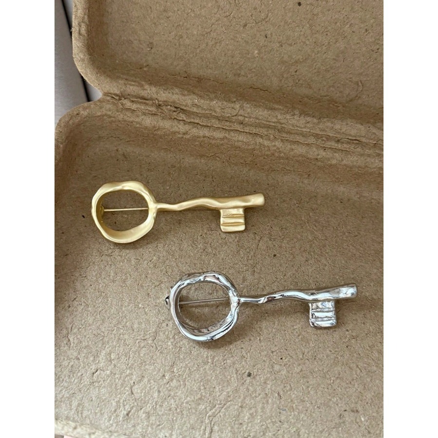 Women'S Accessories For Formal Wear - 1PCOld Money Abstract Key Brooch For