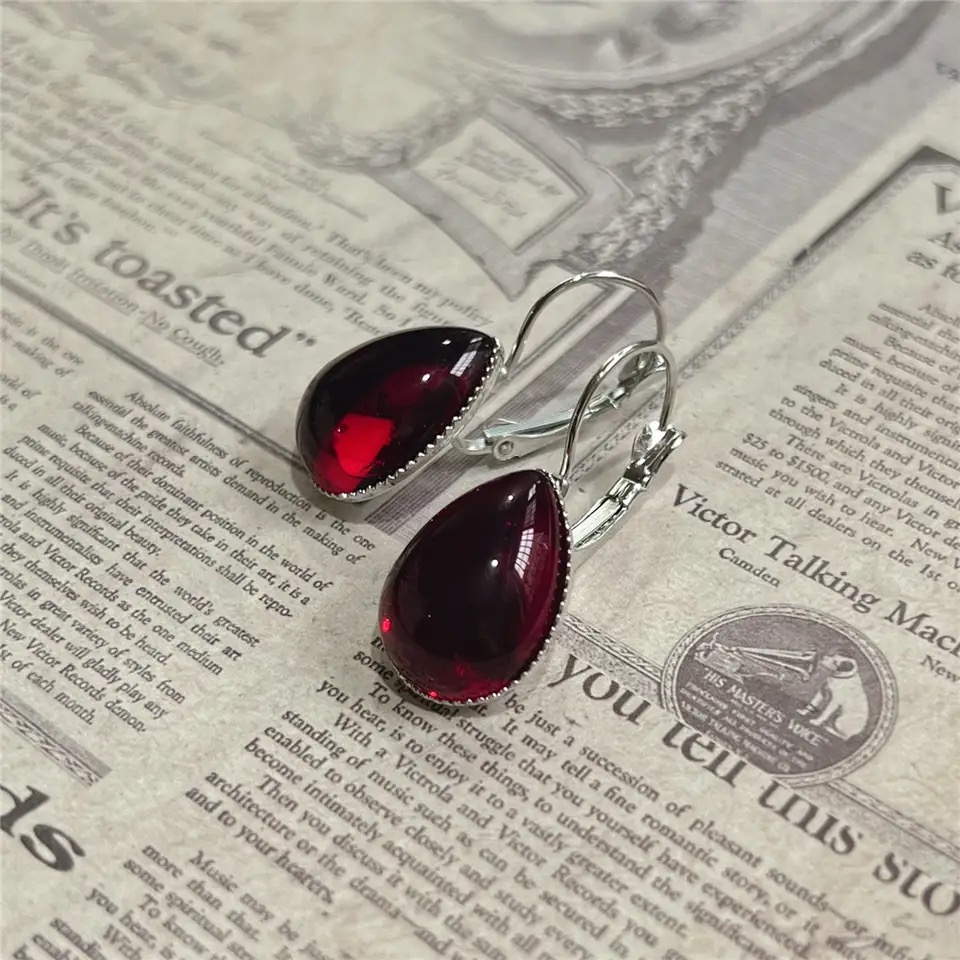 Gothic Vampire Blood Red Earri - Women'S Vampire Accessories recensione e prezzo