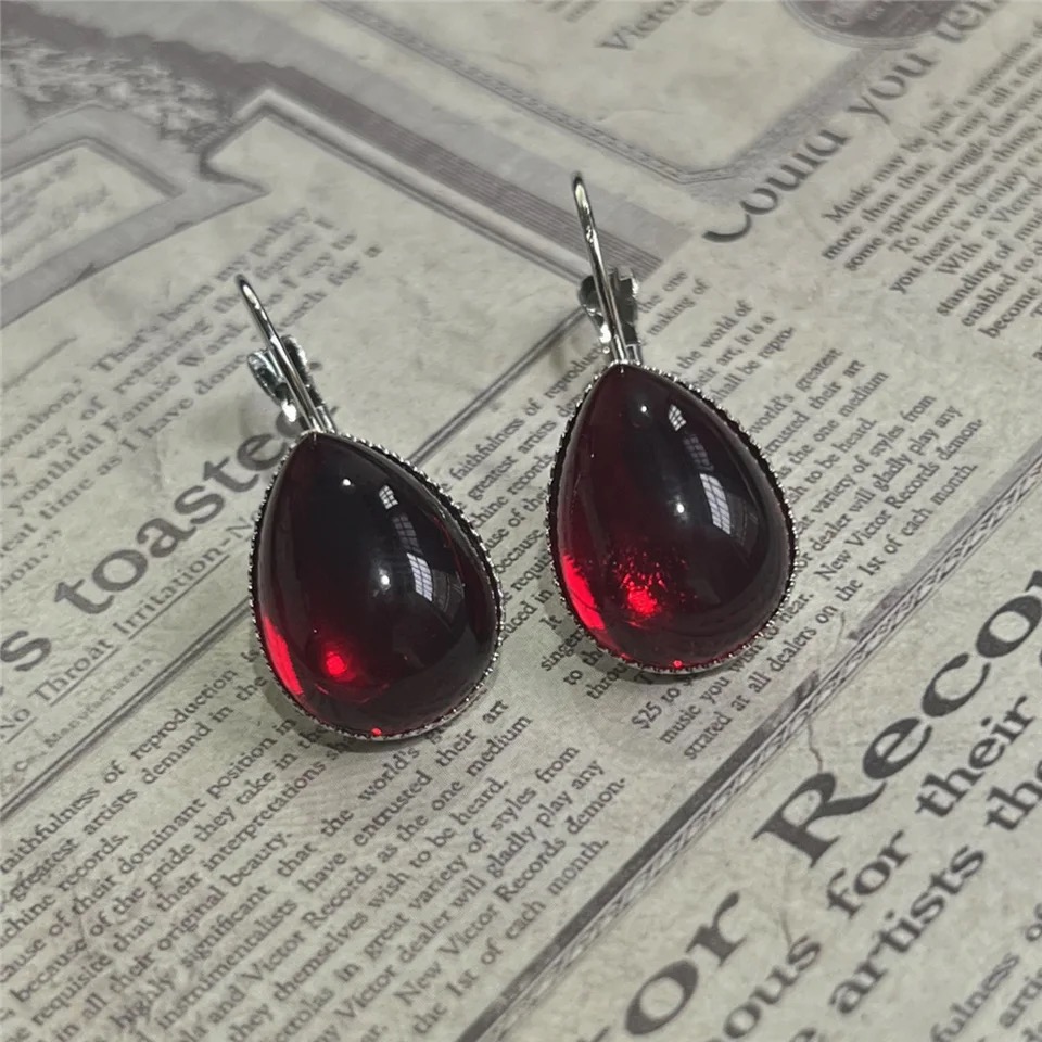 Gothic Vampire Blood Red Earri - Women'S Vampire Accessories recensione e prezzo