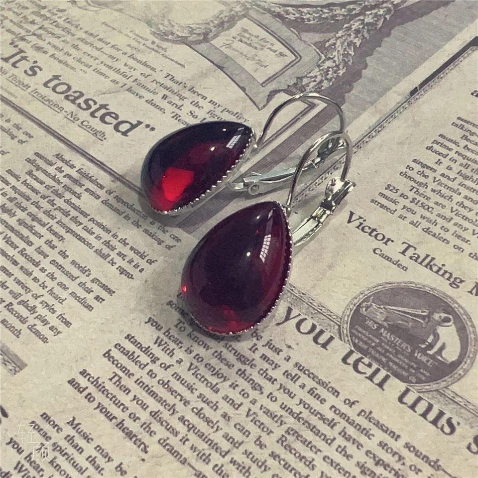 Gothic Vampire Blood Red Earri - Women'S Vampire Accessories recensione e prezzo