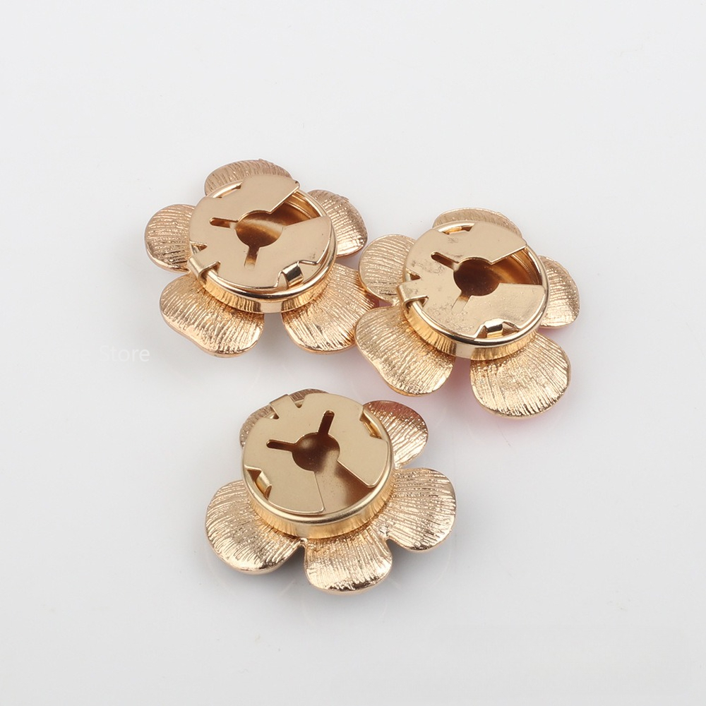1pc Pearl Camellia Button Cove - Women'S Accessories For Formal Wear recensione e prezzo