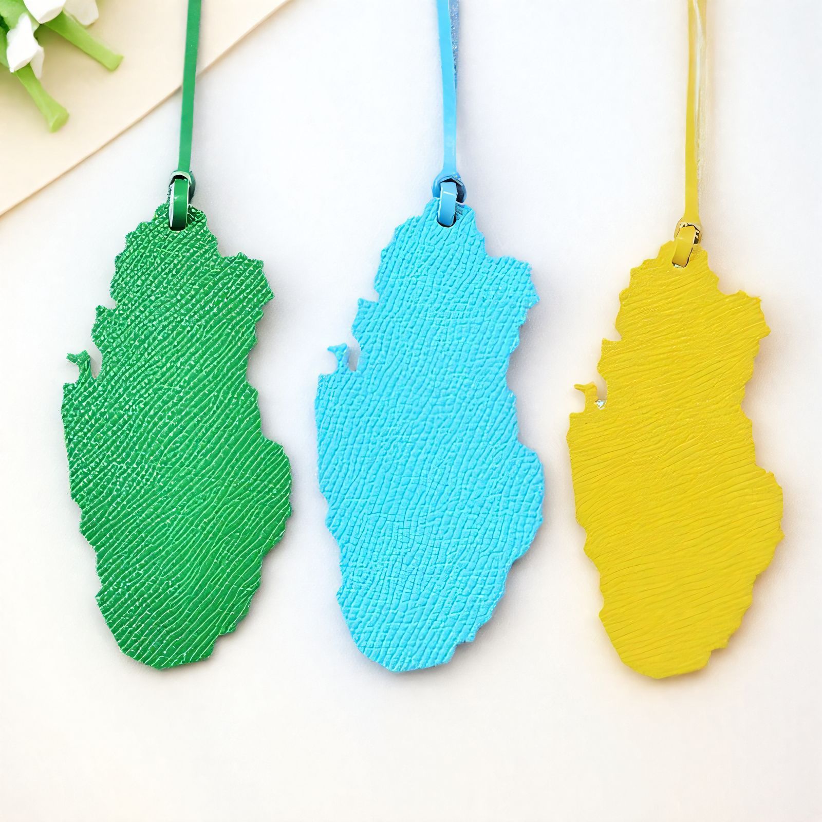1pc Qatar Map Shaped PU Leathe - Women Accessories Qatar recensione e prezzo