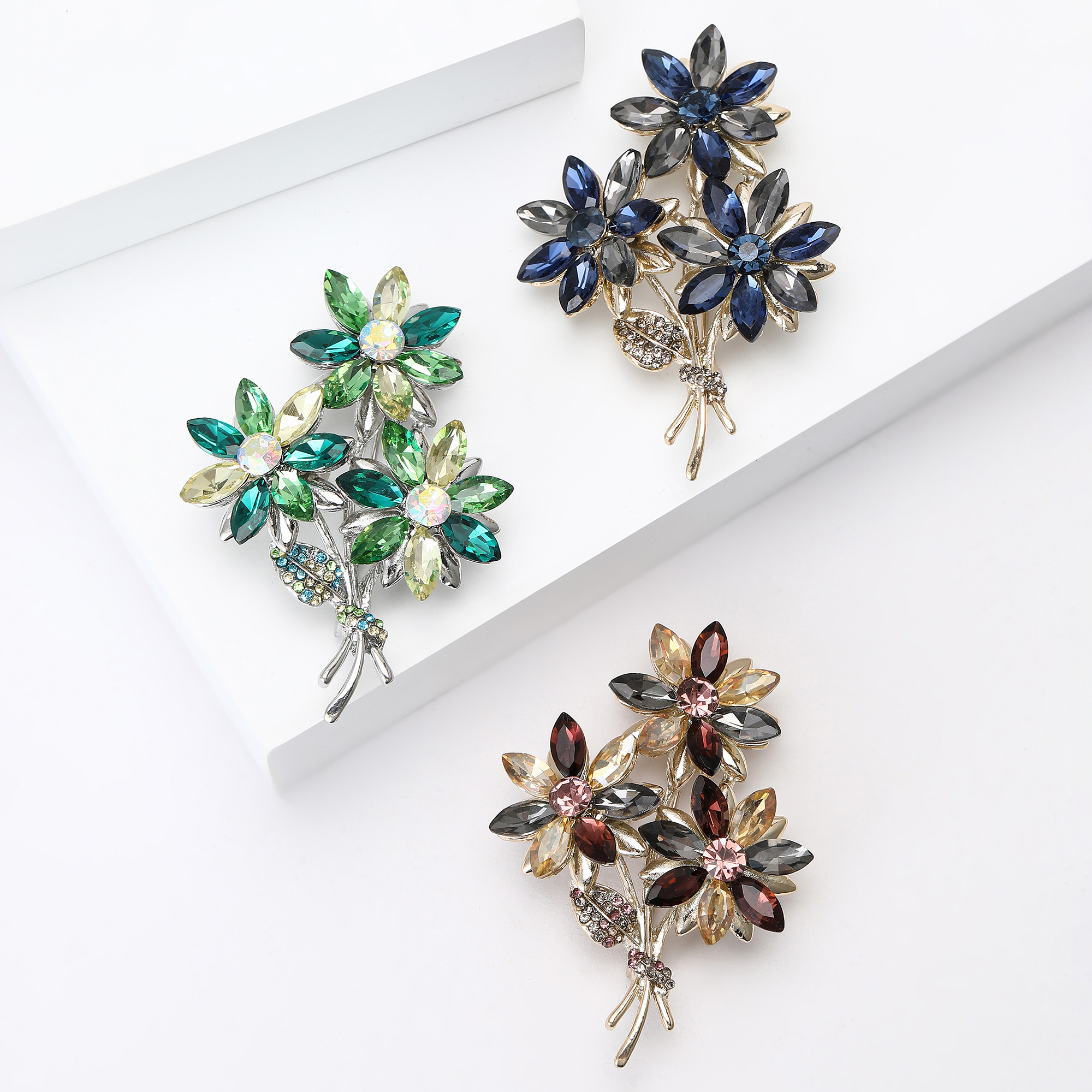 Luxury Rhinestone Flower Bouqu - Women Accessories Bouquet recensione e prezzo