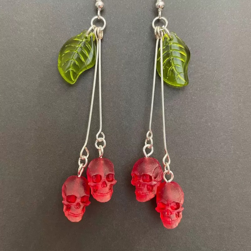 Gothic Skull Cherry Earrings f - Women'S Vampire Accessories recensione e prezzo