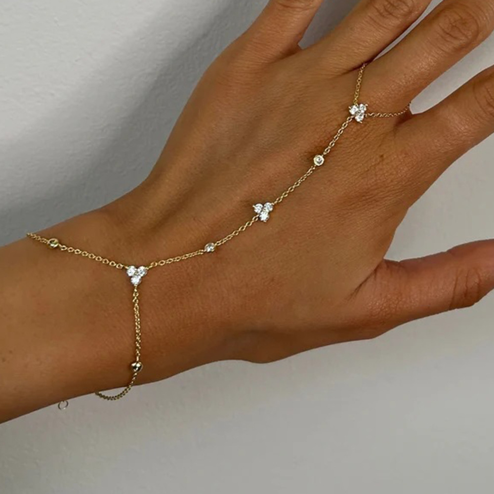 Crystal Fingerless Hand Chain  - Women'S Accessories Amazon recensione e prezzo