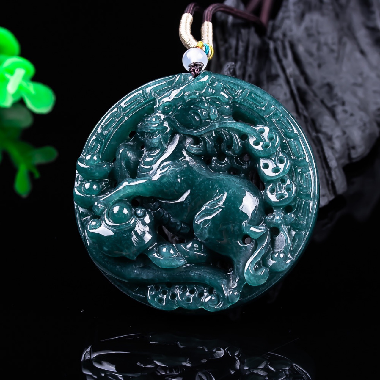 Burmese Jadeite Dragon Pendant - Accessories Woman recensione e prezzo