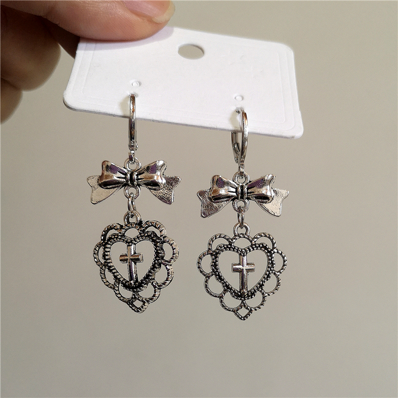 Gothic Vintage Love Heart Cros - Women'S Emo Accessories recensione e prezzo