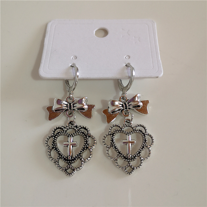 Gothic Vintage Love Heart Cros - Women'S Emo Accessories recensione e prezzo
