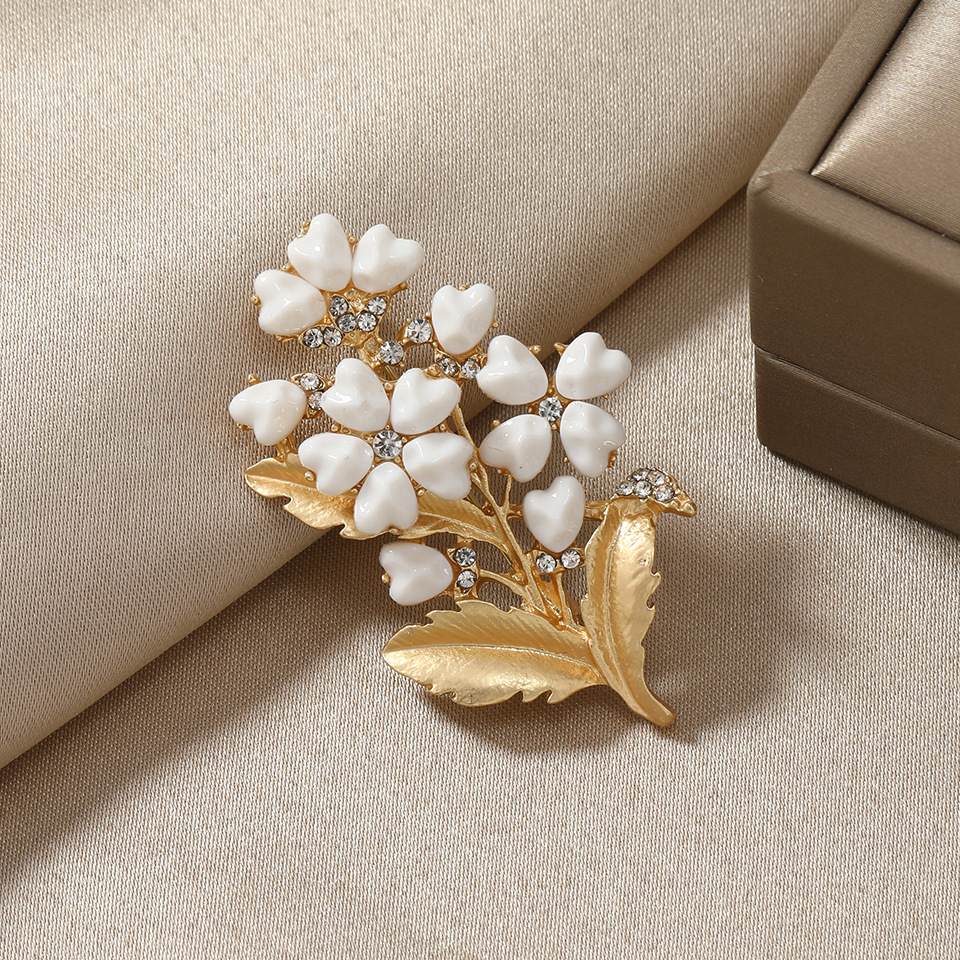 Vintage Love Pearl Flower Broo - Women Accessories Bouquet recensione e prezzo