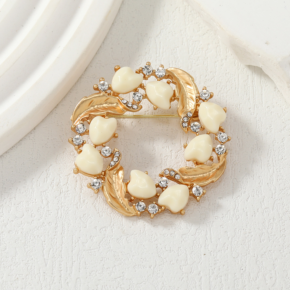 Vintage Love Pearl Flower Broo - Women Accessories Bouquet recensione e prezzo