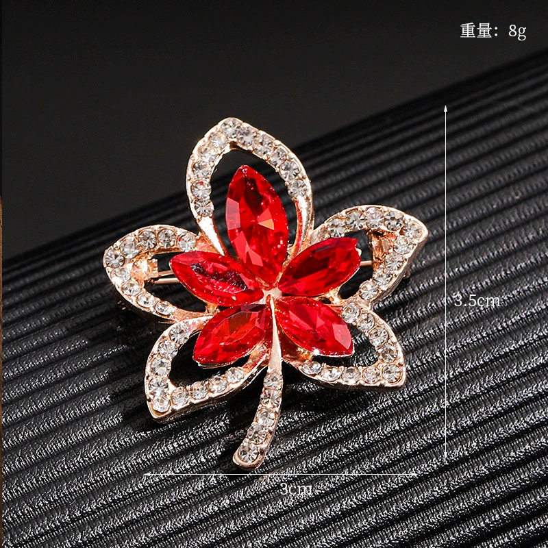Fashion Korean Bouquet Brooch  - Women Accessories Bouquet recensione e prezzo